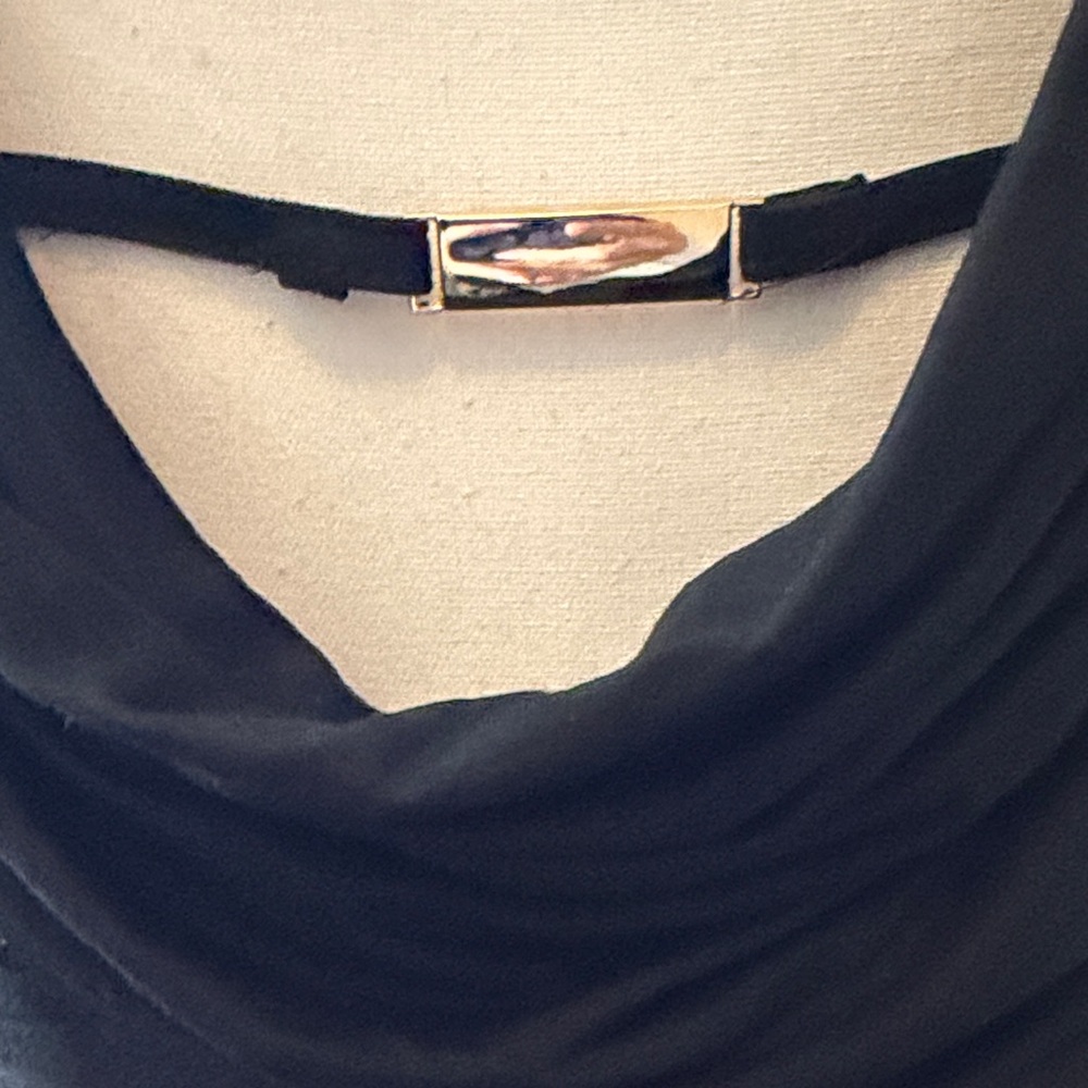Truly Lovely Sleeveless Black RNWY Top w/ Simply Gorgeous Back RNWY NWT Med ❤️ - Picture 3 of 7